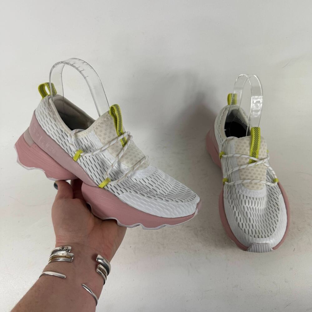 Sorel Kinetic Impact Lace Sneakers Women's 7 White Athletic Shoes NL4694-101